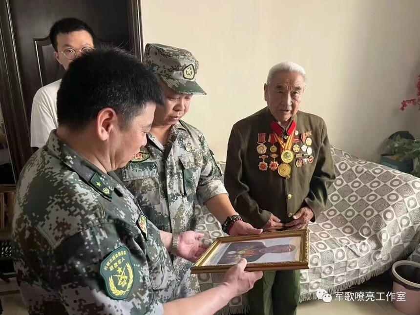 “河南志愿者老兵”安阳市退役军人长城志愿服务队——“戎心薪火相传 践行雷锋精神”