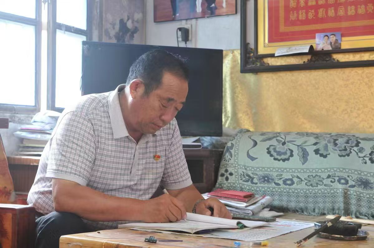 丹心映日月，深情系万民 ——记夏邑县马头镇白庙村退伍军人楷模马步青