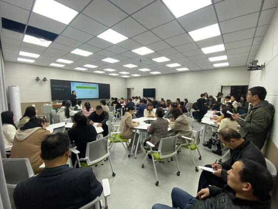 虞城县完全中学大思政优质课比赛圆满落幕：三尺讲台展风采，思政育人谱新篇  　　—