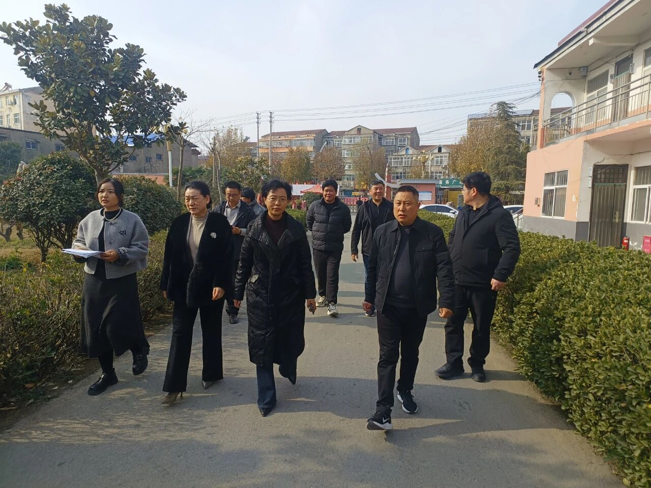 共筑希望 守护成长——虞城县教体局及关工委领导莅临我校为事实无人抚养儿童发放生活