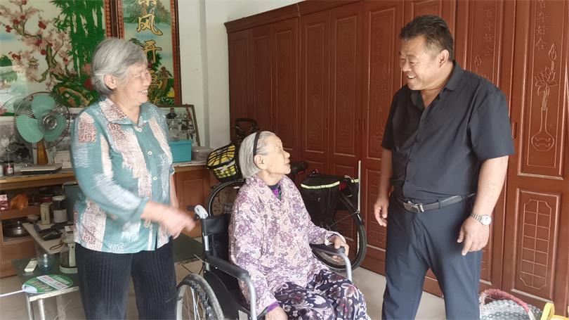黄忠德：村民心中的“好支书”