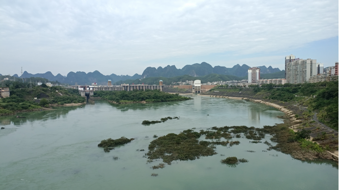 公益爱心人高济昌：情系学子暖人心 殷切关怀助高考